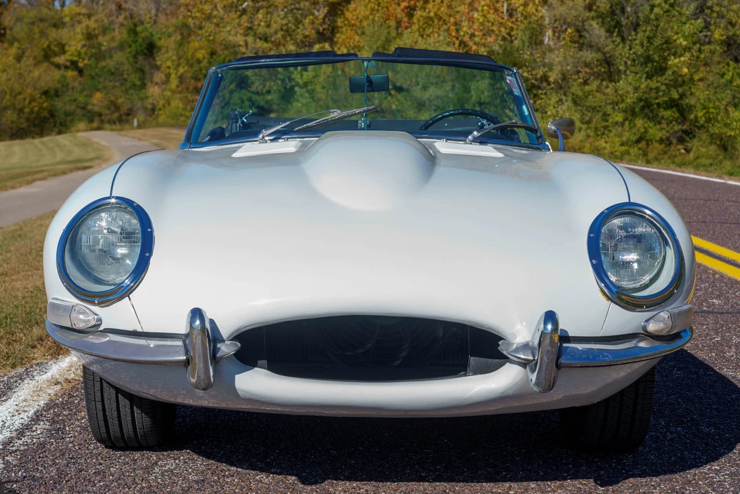 1969 Jaguar E-Type Series 2 - Image 8 of 31