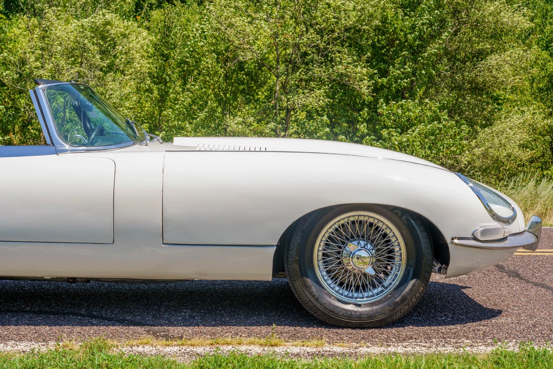 1969 Jaguar E-Type Series 2 - Image 24 of 31
