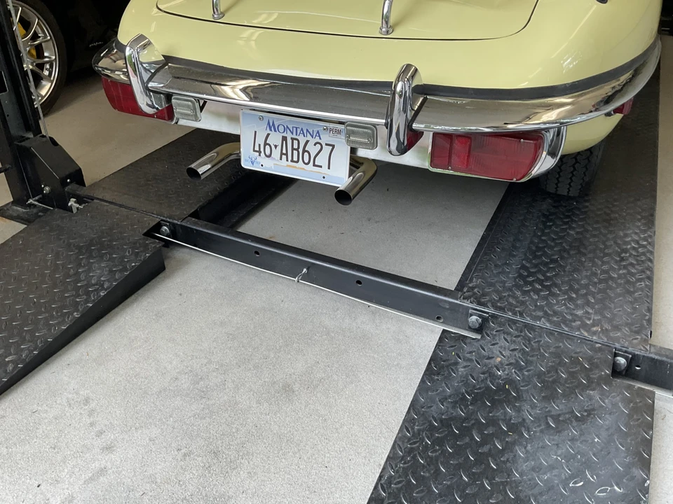 1969 Jaguar E-Type Series 2 - Image 27 of 31