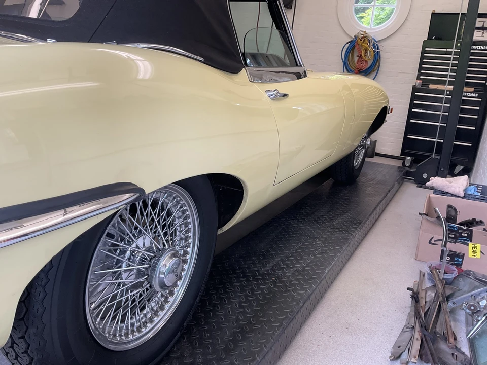 1969 Jaguar E-Type Series 2 - Image 24 of 31