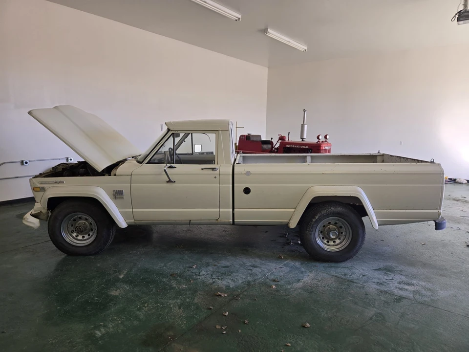 1969 Jeep SJ Gladiator - Image 15 of 31