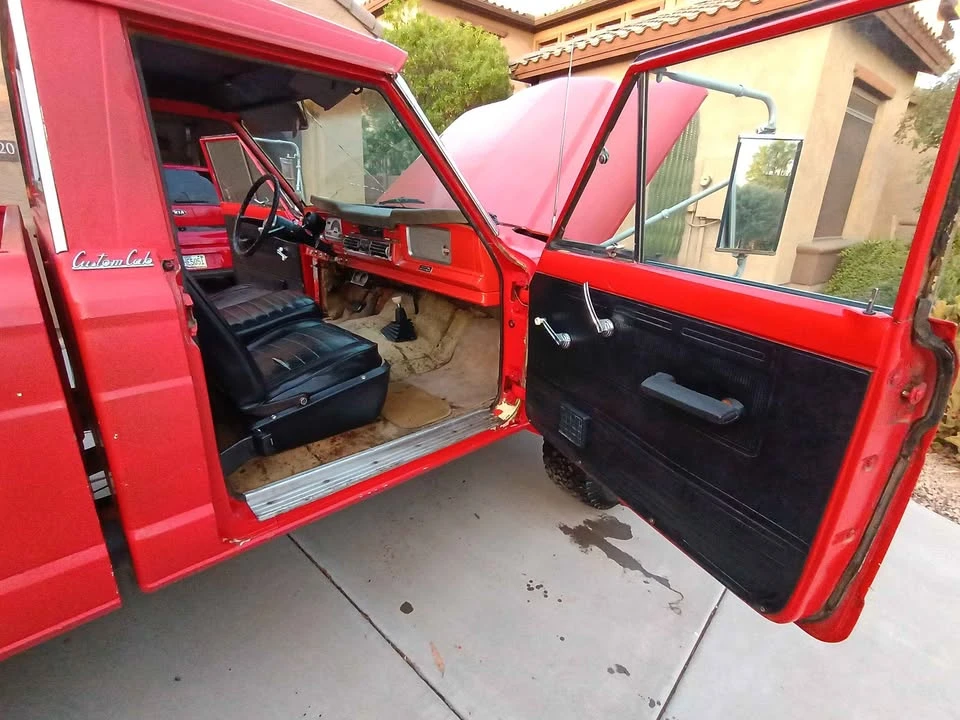 1969 Jeep SJ Gladiator - Image 12 of 19