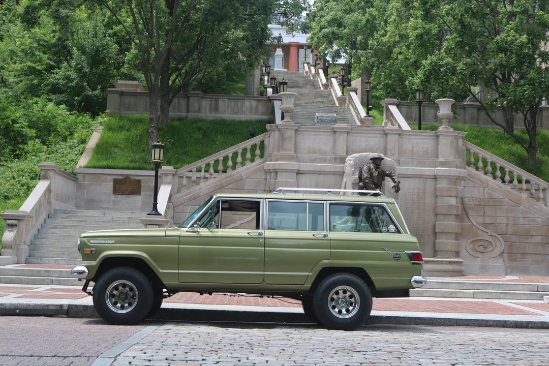1969 Jeep SJ Wagoneer - Image 7 of 31