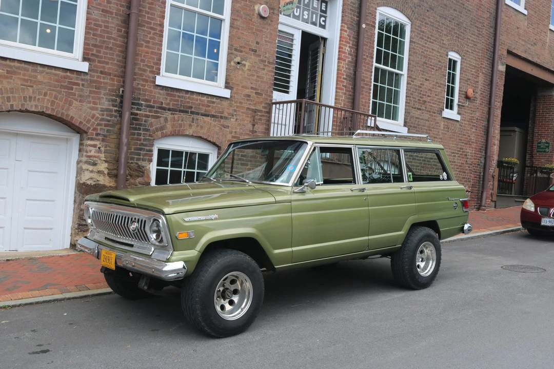 1969 Jeep SJ Wagoneer - Image 4 of 31