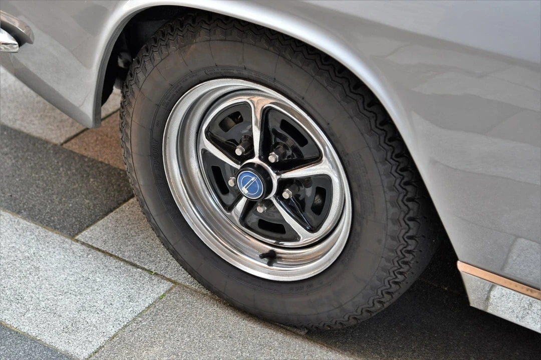 1969 Jensen Interceptor - Image 25 of 30