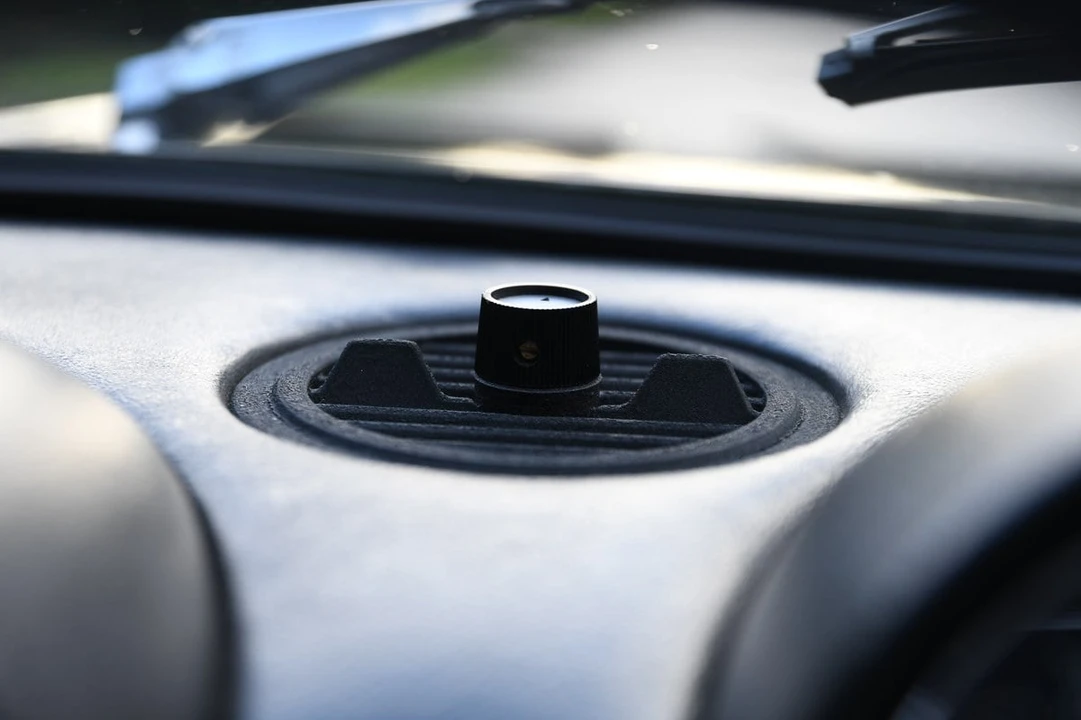 1969 Jensen Interceptor - Image 29 of 30