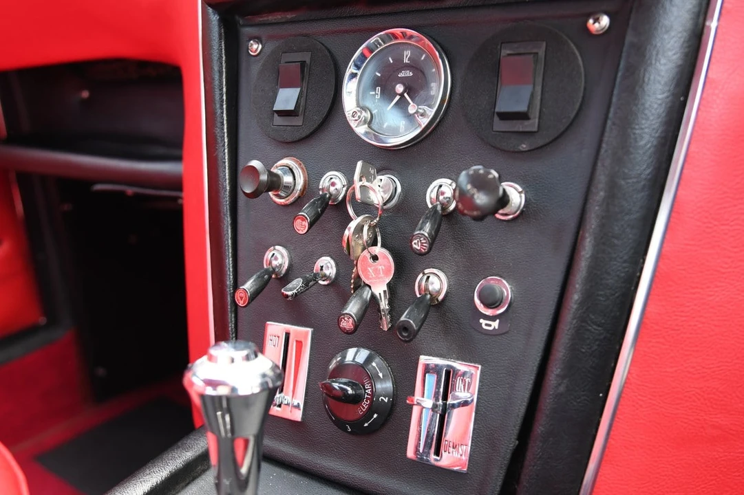 1969 Jensen Interceptor - Image 27 of 30