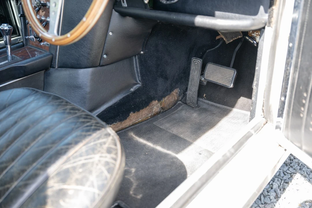 1969 Jensen Interceptor - Image 23 of 31