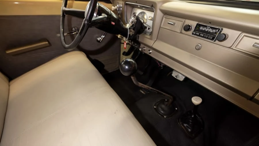 1969 Jeep SJ Gladiator - Image 15 of 24