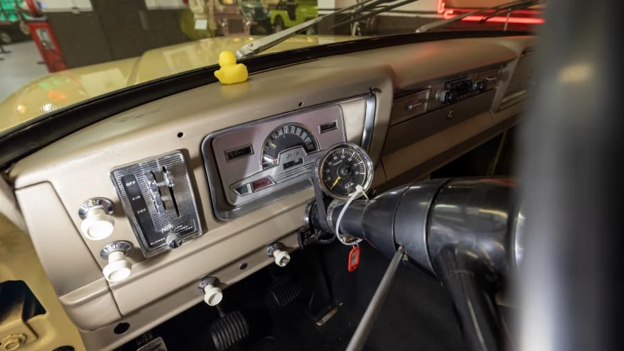 1969 Jeep SJ Gladiator - Image 13 of 24