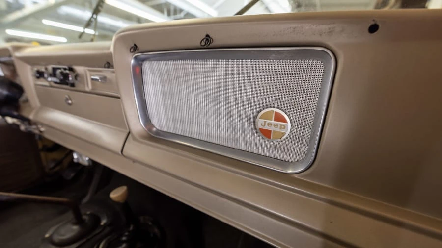 1969 Jeep SJ Gladiator - Image 19 of 24