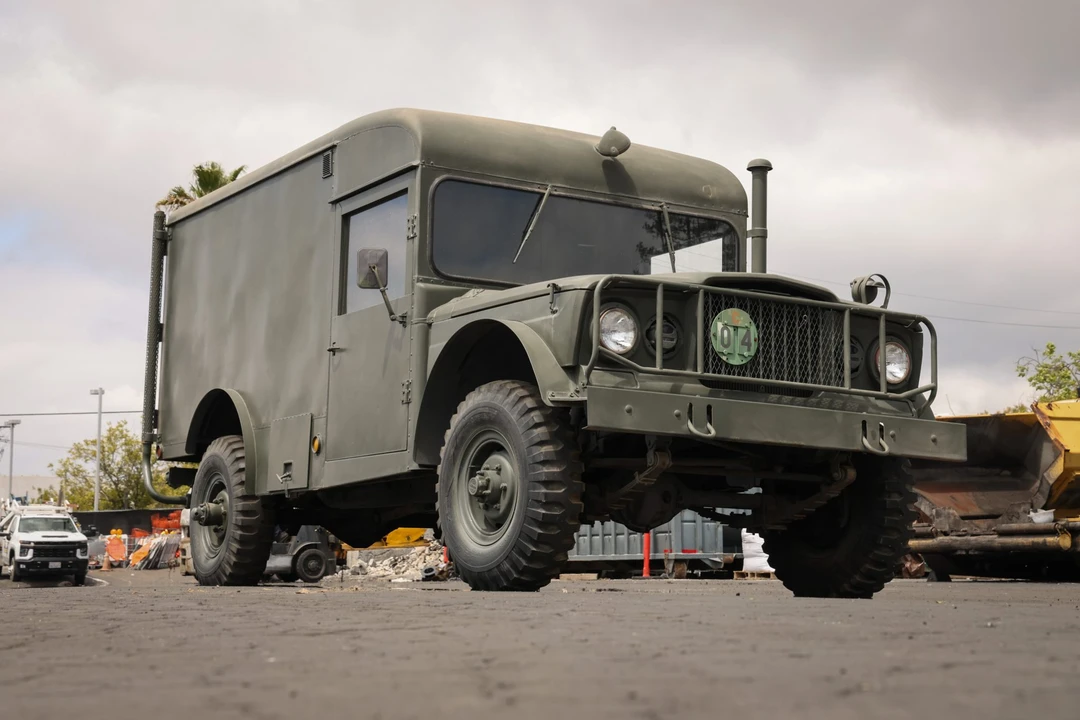 1969 Jeep SJ Gladiator - Image 9 of 31