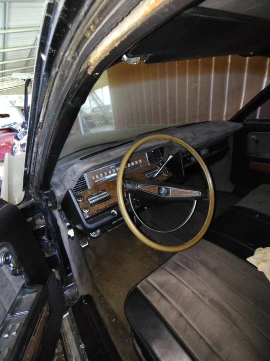 1969 Lincoln Continental 4th Gen - Image 8 of 9