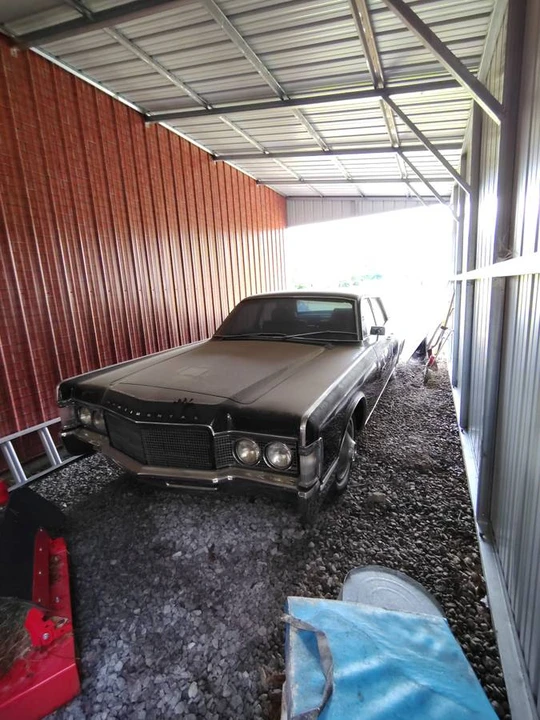 1969 Lincoln Continental 4th Gen - Image 7 of 9