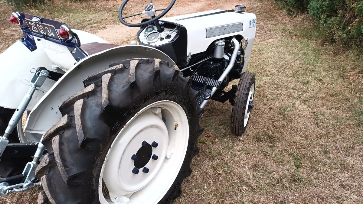 1969 Lamborghini Tractors - Image 10 of 22