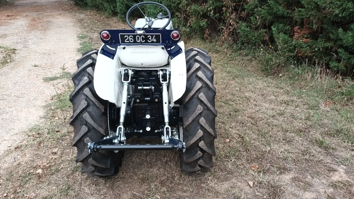 1969 Lamborghini Tractors - Image 2 of 22