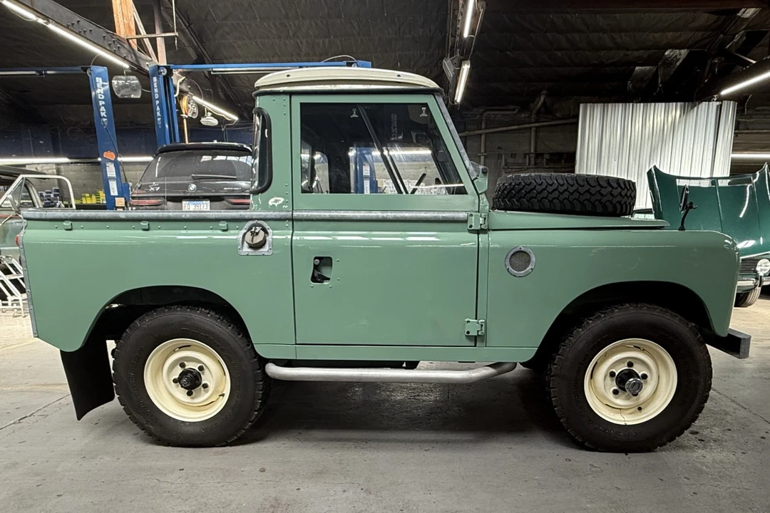 1969 Land Rover Series II/IIA 88 - Image 3 of 8