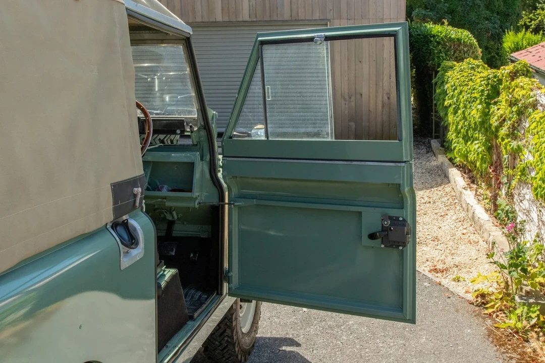 1969 Land Rover Series II/IIA 88 - Image 17 of 30