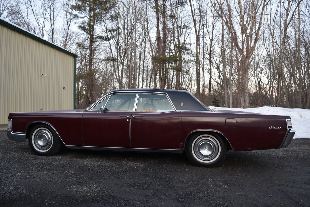 1969 Lincoln Continental 4th Gen - Image 9 of 21