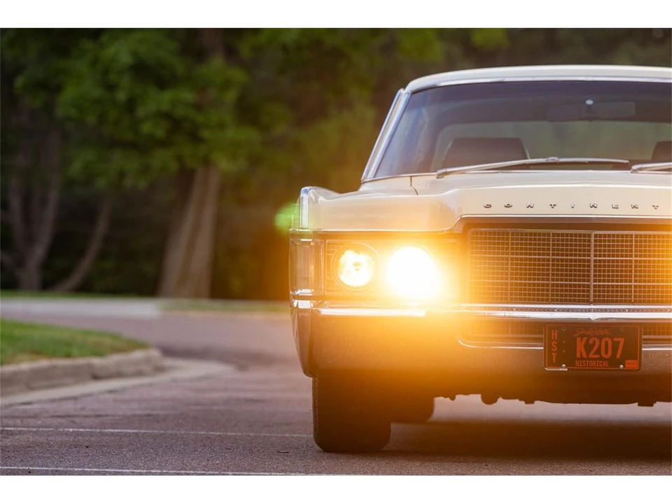 1969 Lincoln Continental 4th Gen - Image 16 of 31
