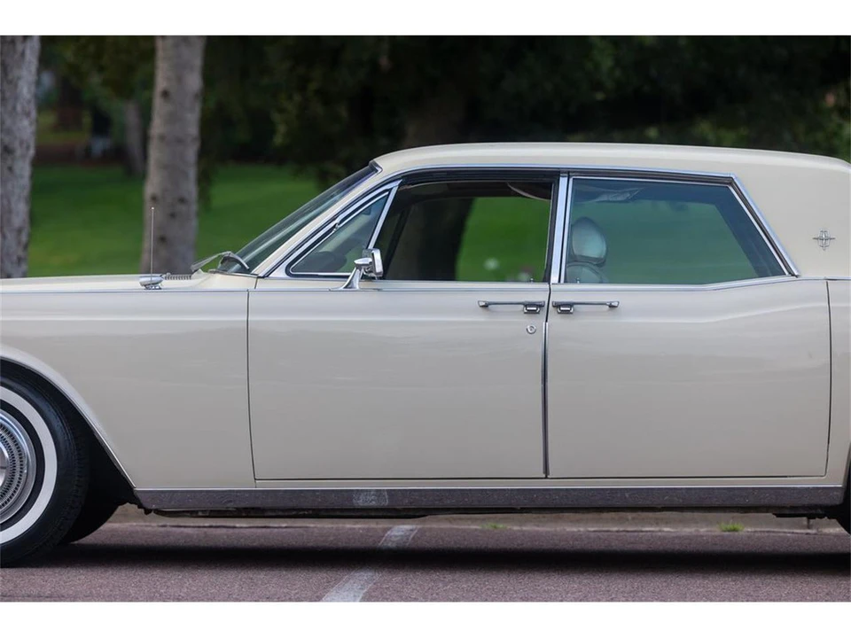 1969 Lincoln Continental 4th Gen - Image 21 of 31