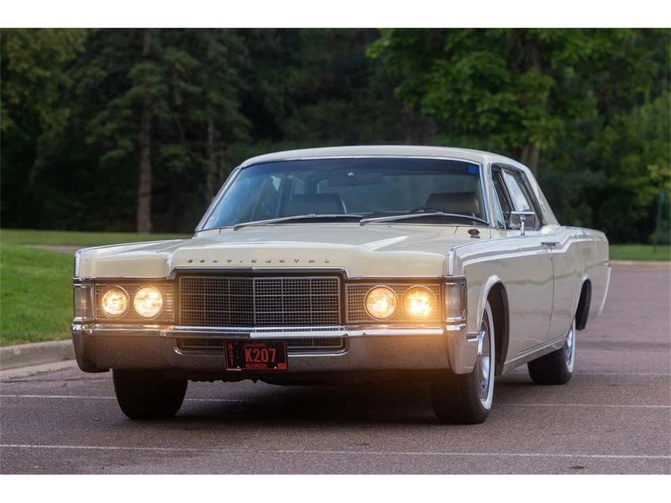 1969 Lincoln Continental 4th Gen - Image 7 of 31