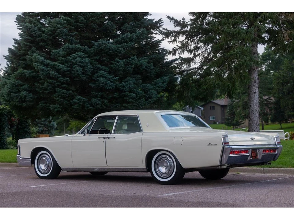 1969 Lincoln Continental 4th Gen - Image 23 of 31