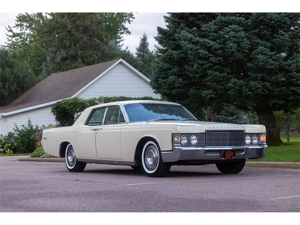1969 Lincoln Continental 4th Gen - Image 13 of 31