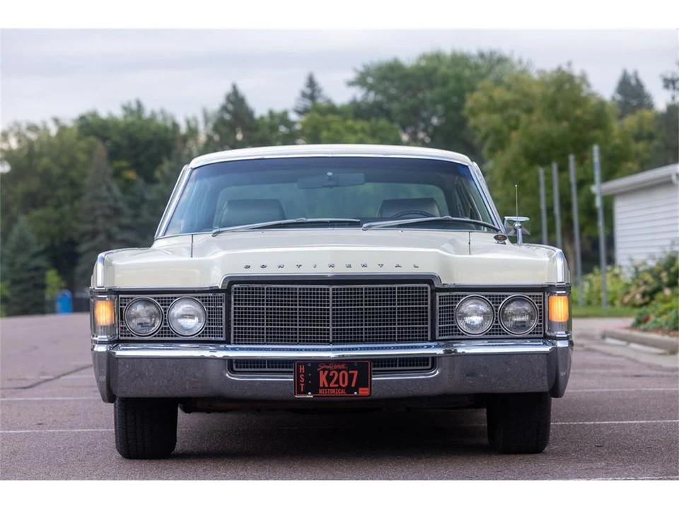 1969 Lincoln Continental 4th Gen - Image 8 of 31