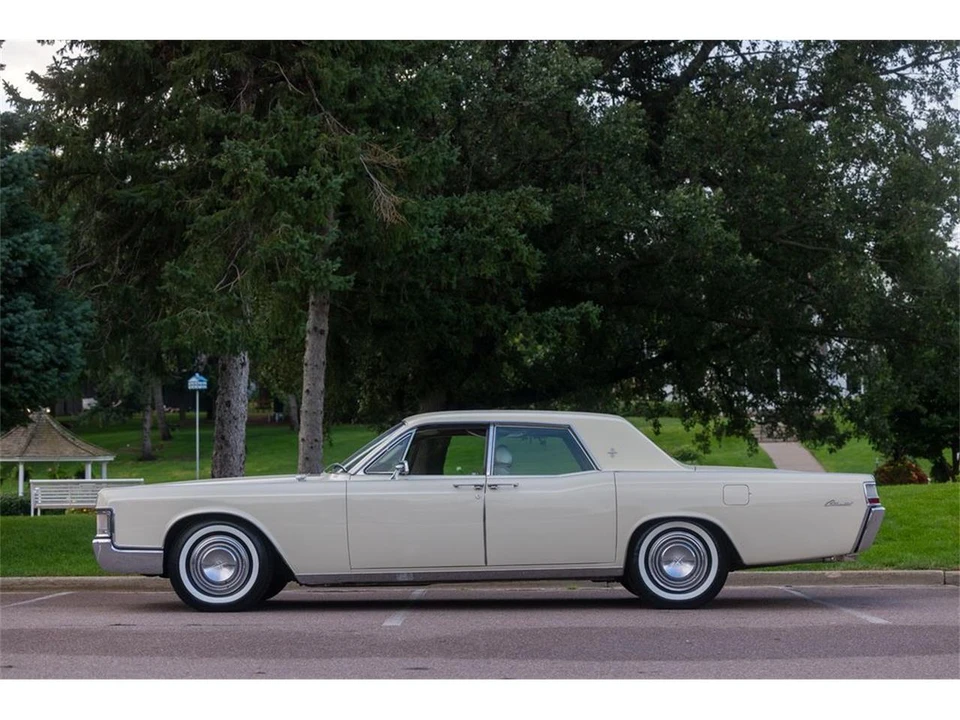 1969 Lincoln Continental 4th Gen - Image 19 of 31