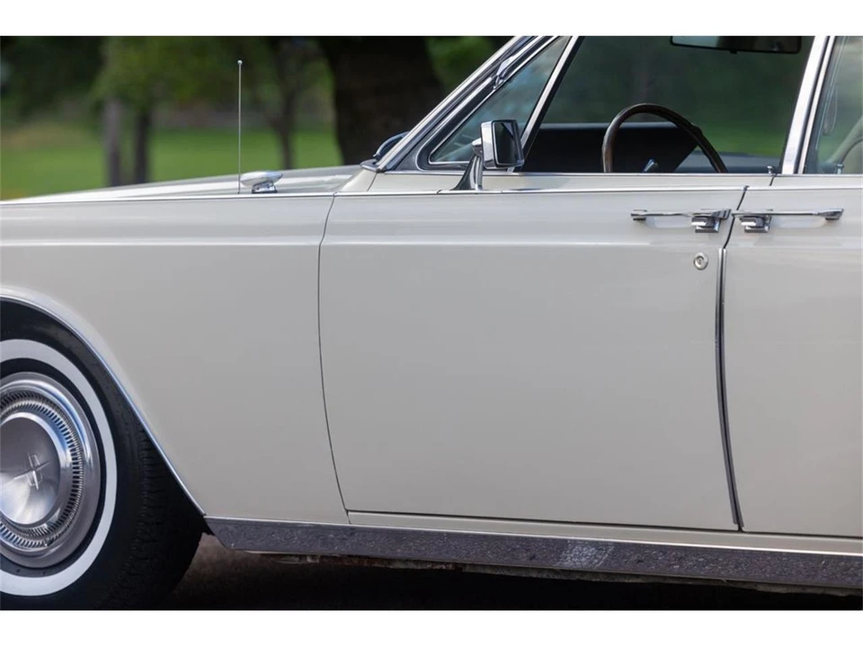 1969 Lincoln Continental 4th Gen - Image 30 of 31
