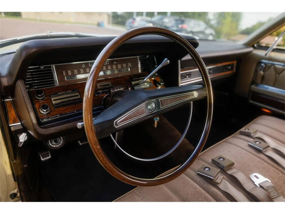 1969 Lincoln Continental 4th Gen - Image 10 of 31