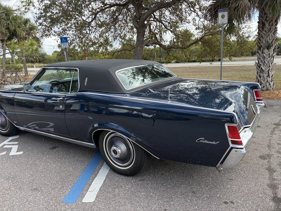 1969 Lincoln Continental Mark III - Image 5 of 21