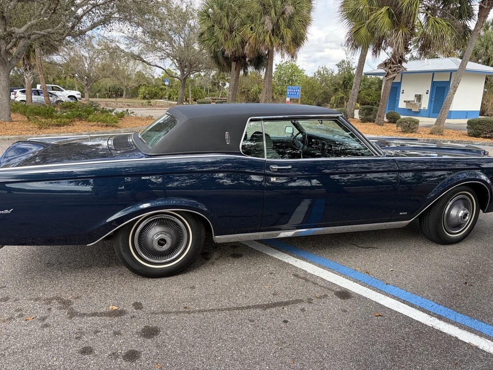 1969 Lincoln Continental Mark III - Image 2 of 21