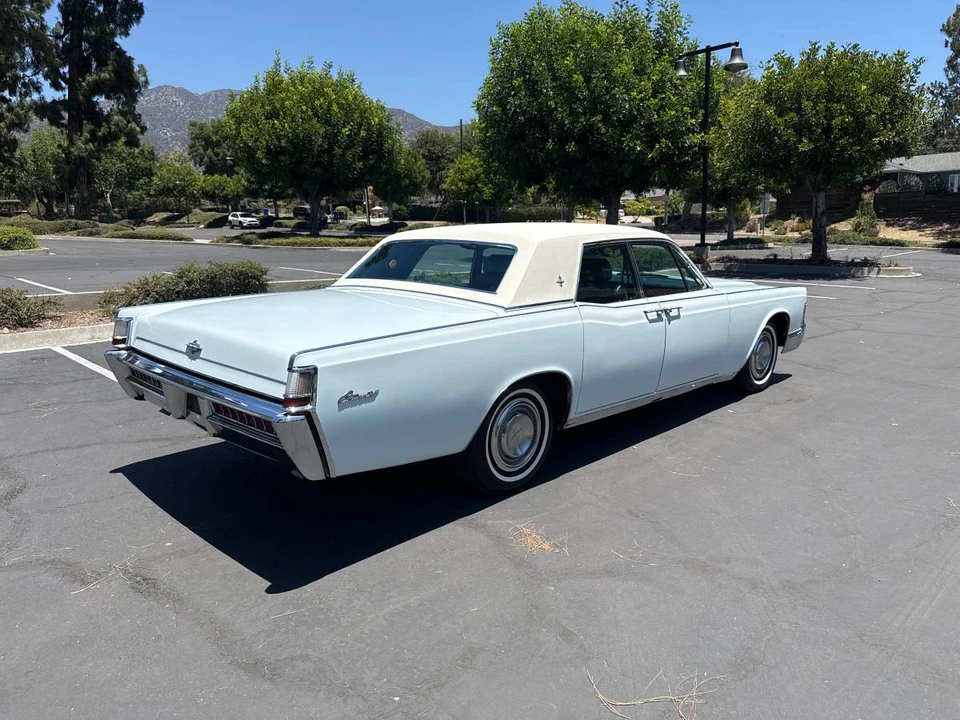 1969 Lincoln Continental 4th Gen - Image 4 of 23