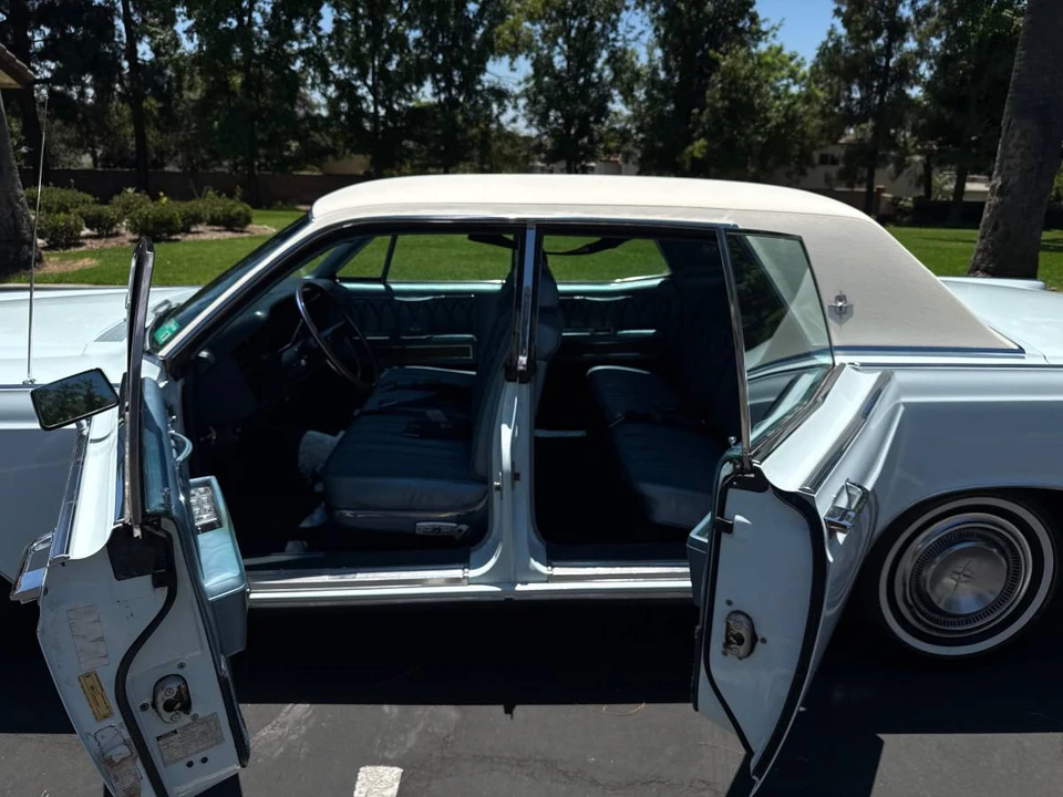 1969 Lincoln Continental 4th Gen - Image 7 of 23