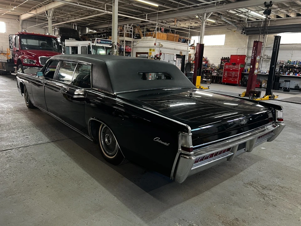1969 Lincoln Continental 4th Gen - Image 13 of 21