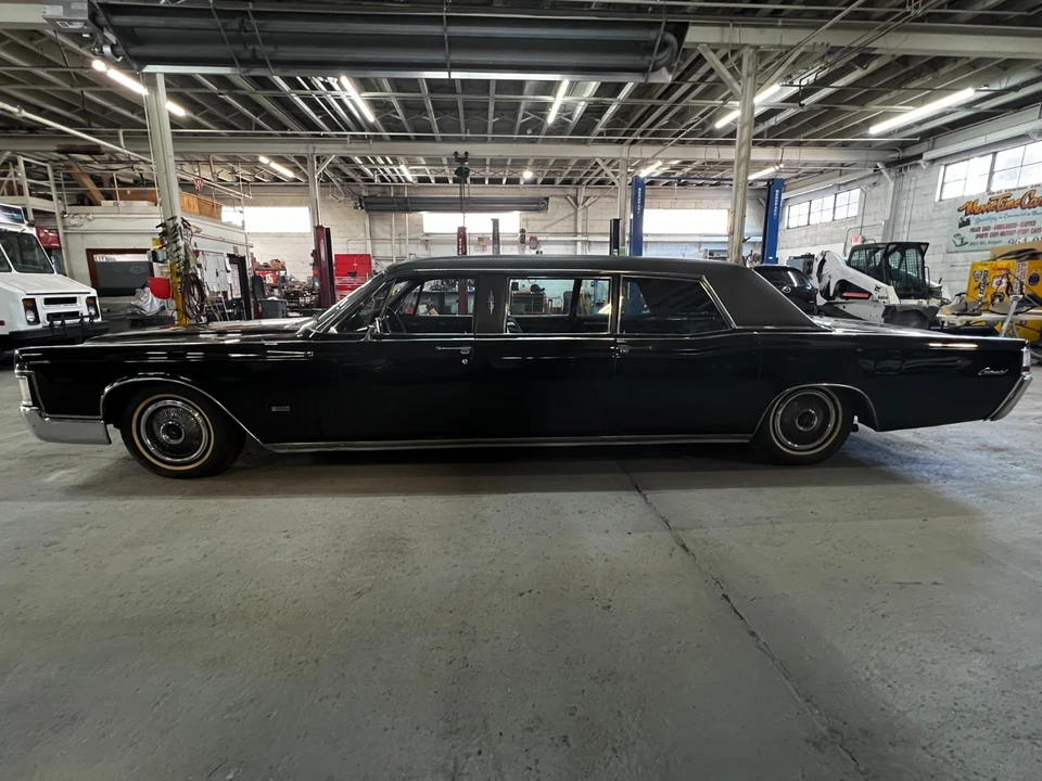 1969 Lincoln Continental 4th Gen - Image 12 of 21