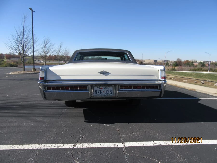 1969 Lincoln Continental 4th Gen - Image 17 of 20