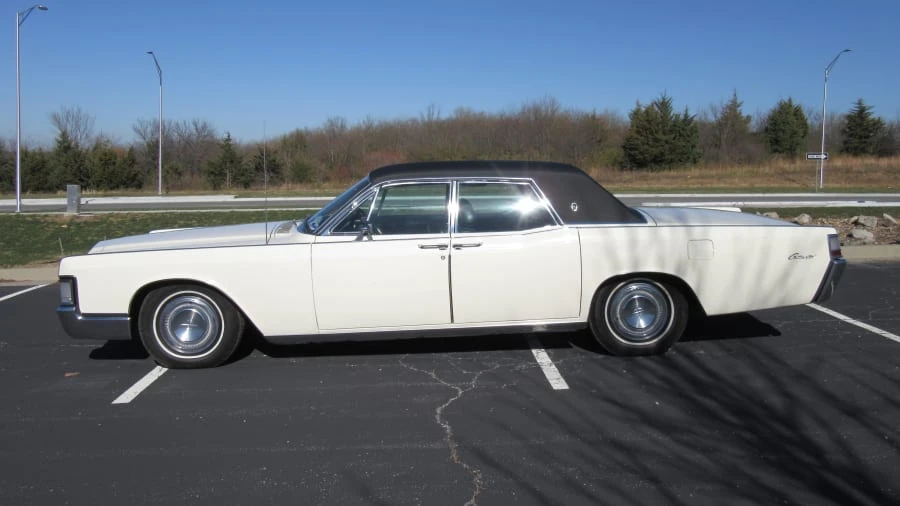 1969 Lincoln Continental 4th Gen - Image 2 of 20