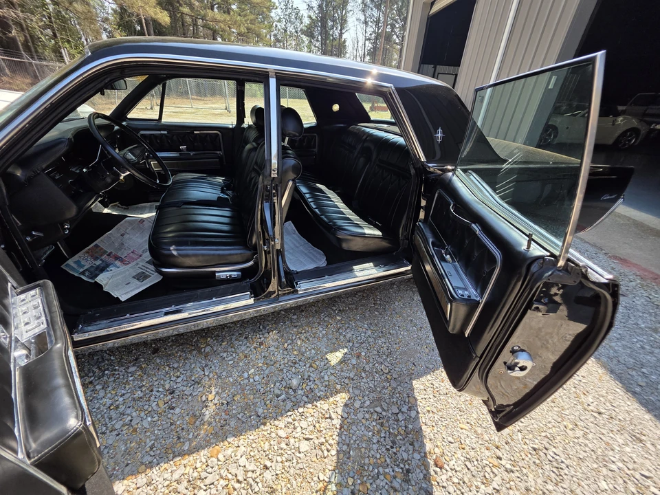 1969 Lincoln Continental 4th Gen - Image 13 of 28