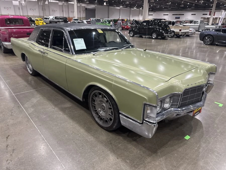 1969 Lincoln Continental 4th Gen - Image 3 of 8