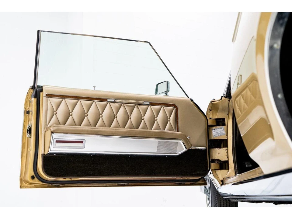 1969 Lincoln Continental 4th Gen - Image 9 of 31