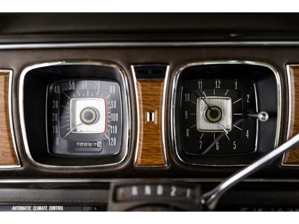 1969 Lincoln Continental 4th Gen - Image 11 of 31