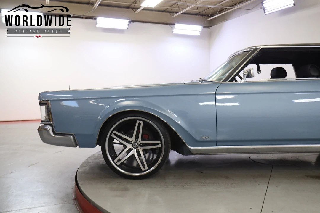 1969 Lincoln Continental 4th Gen - Image 11 of 12