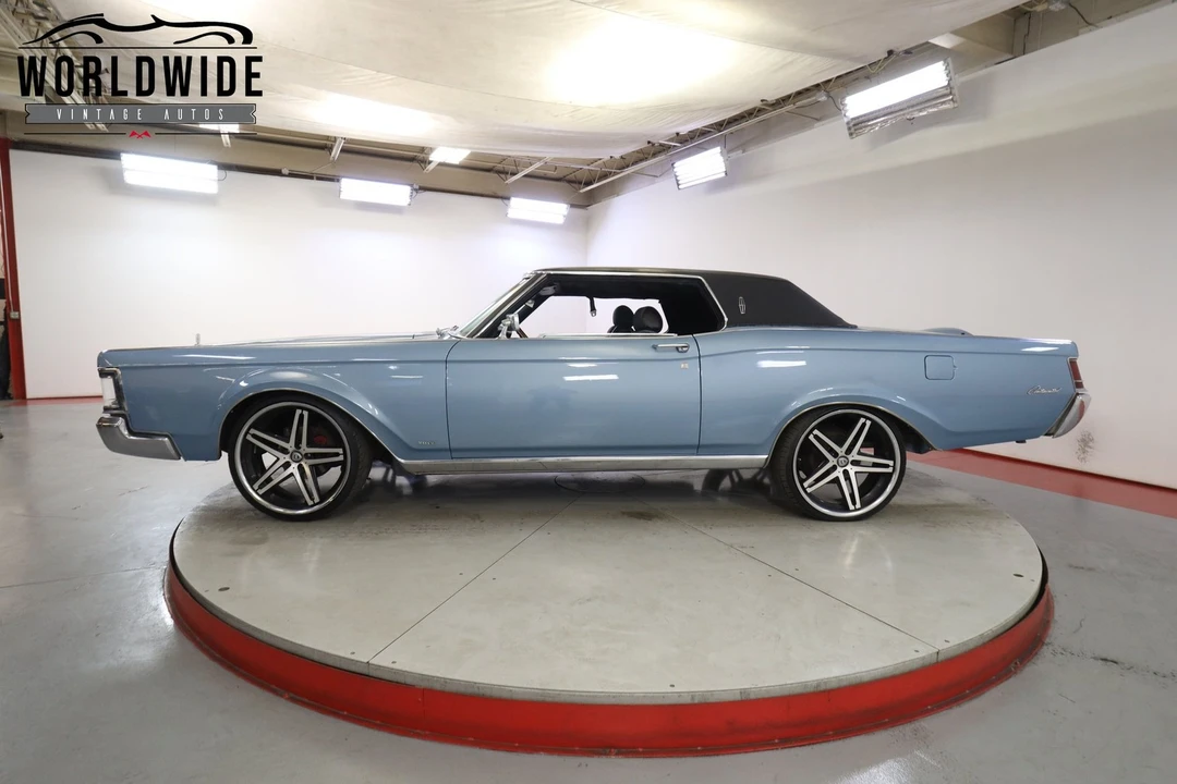1969 Lincoln Continental 4th Gen - Image 7 of 12