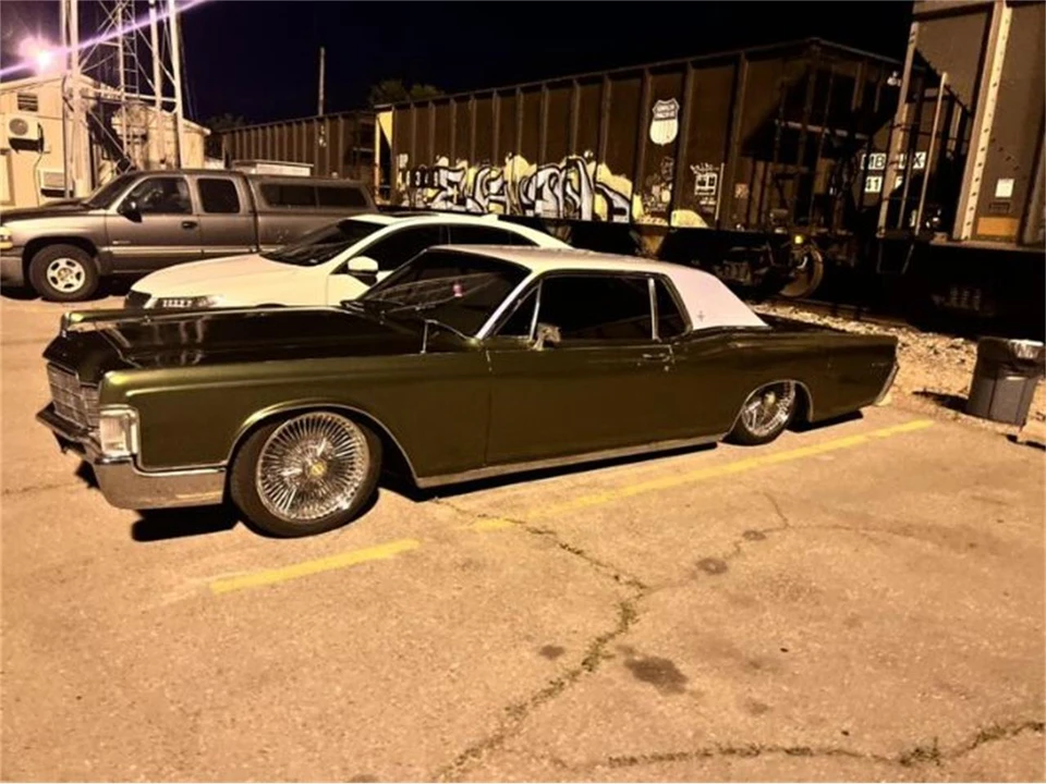 1969 Lincoln Continental 4th Gen - Image 17 of 19