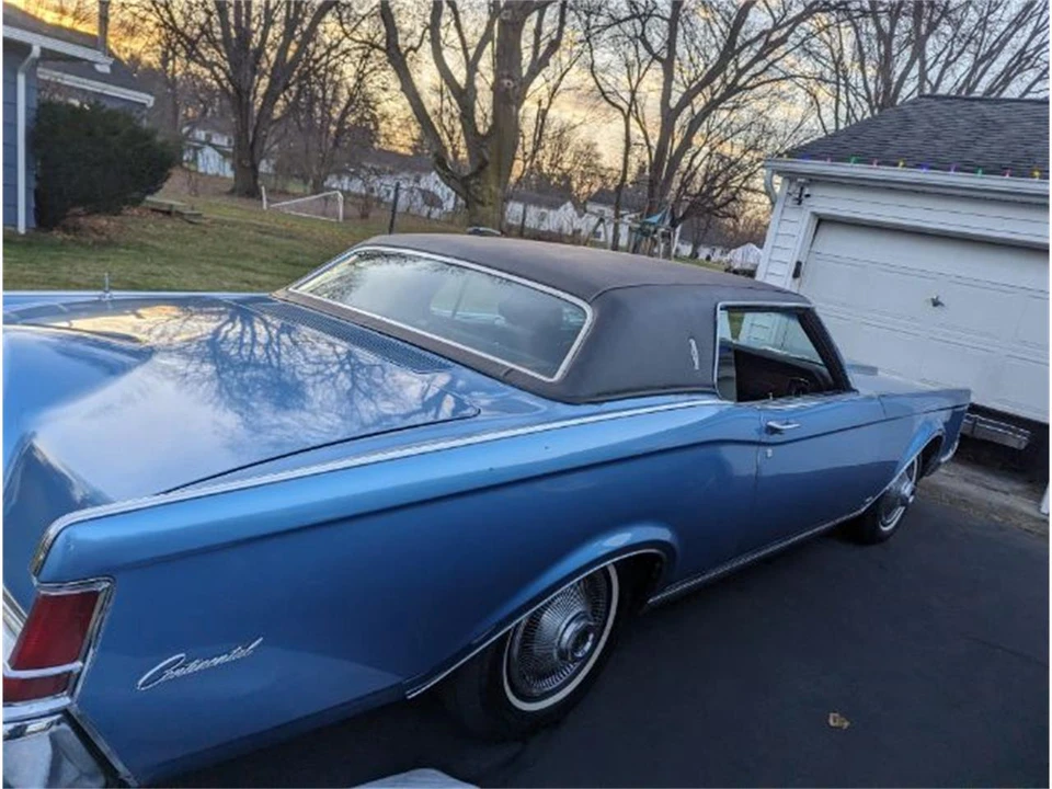 1969 Lincoln Continental 4th Gen - Image 11 of 24