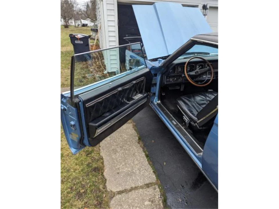 1969 Lincoln Continental 4th Gen - Image 17 of 24
