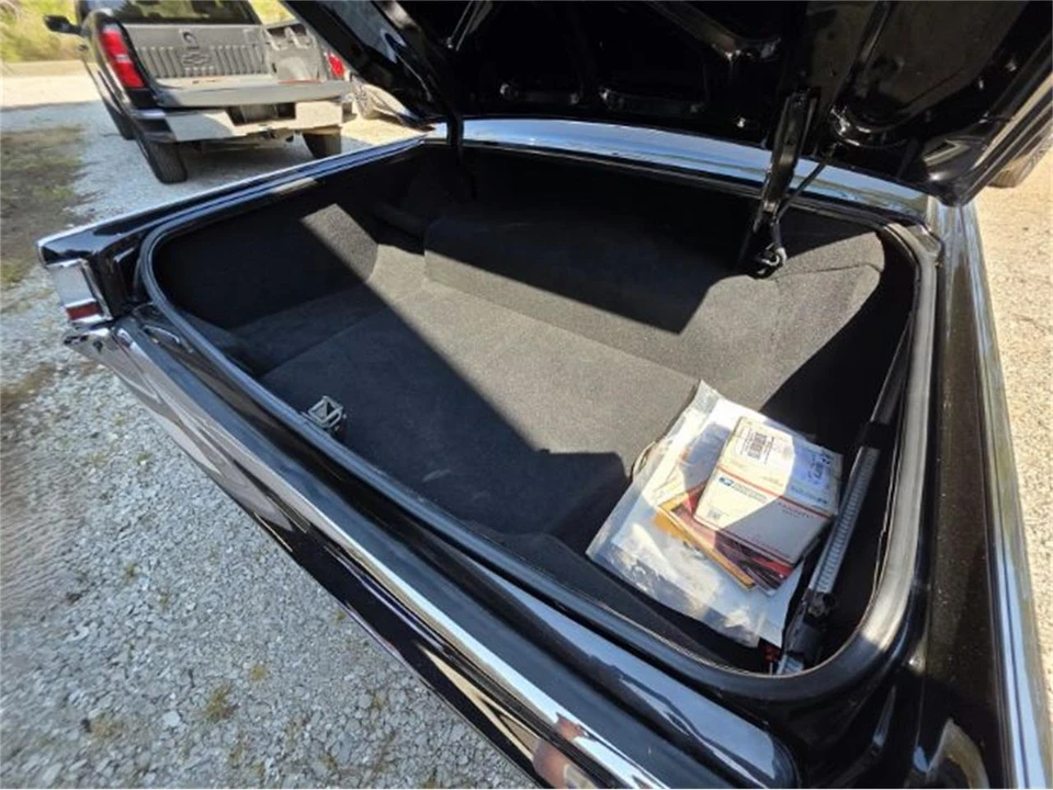 1969 Lincoln Continental 4th Gen - Image 11 of 26